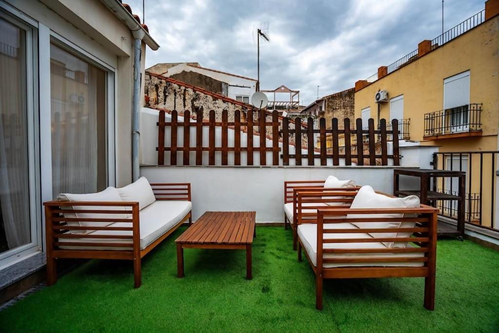 Апартаменты El Castuo Centro Historico Con Parking Касерес Экстерьер фото